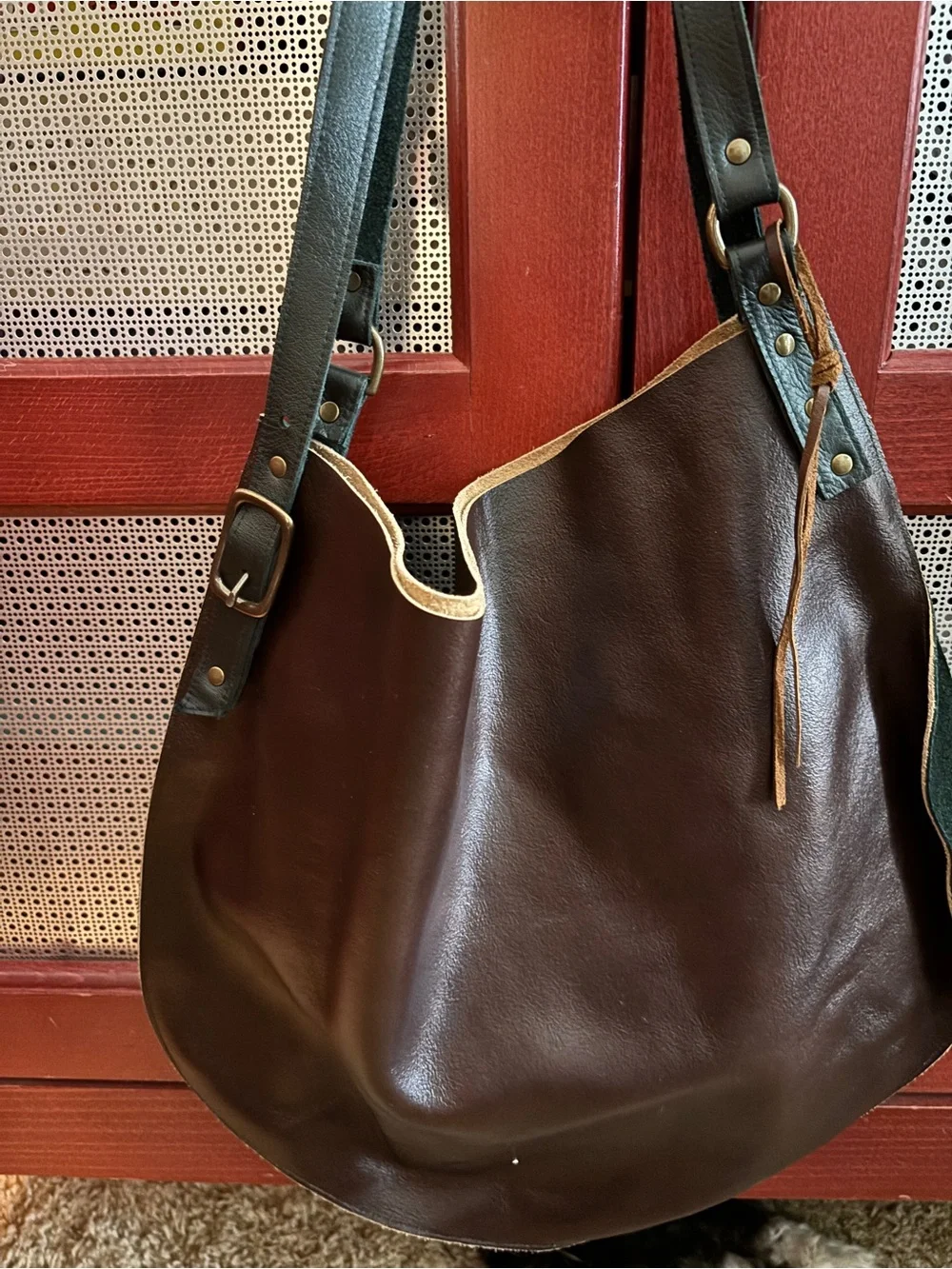 N/A dark brown